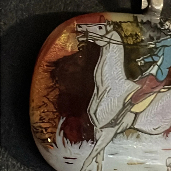 Vintage glass 3D hose riding pendent - Picture 5 of 6